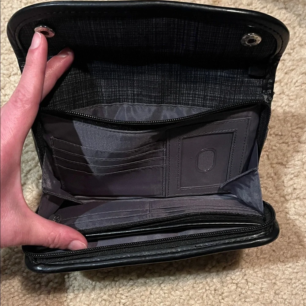 Thirty-One Black Wallet - Picture 4 of 5